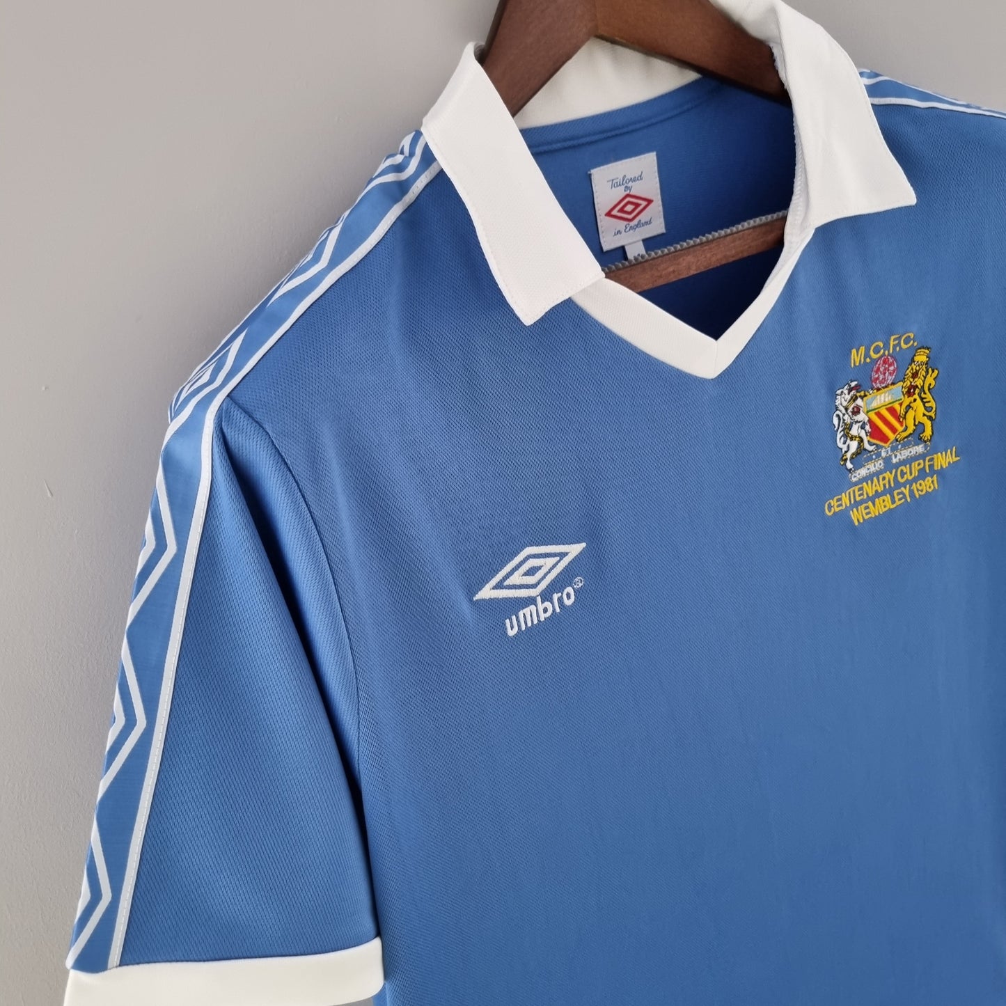 Retro Manchester City 81/82 home T-shirt