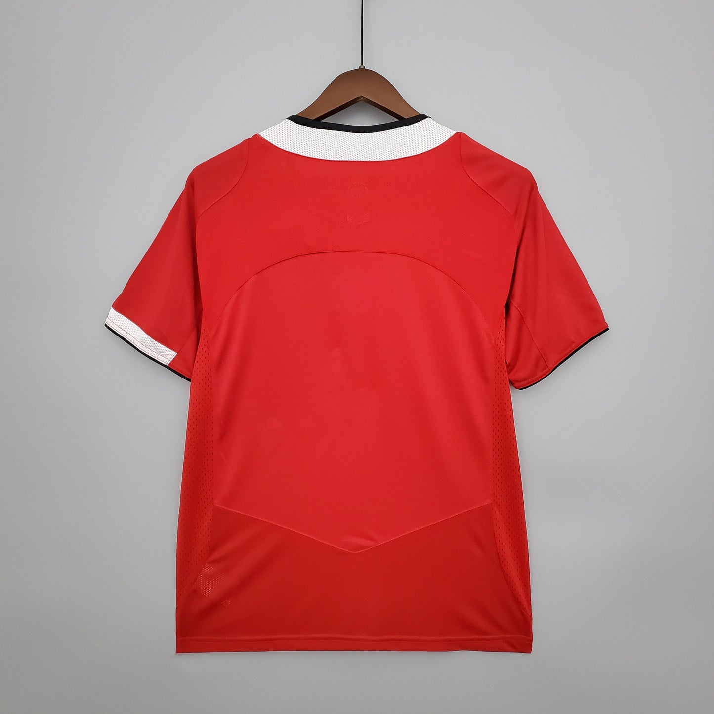 Retro Manchester United 04/ 06 home T-shirt