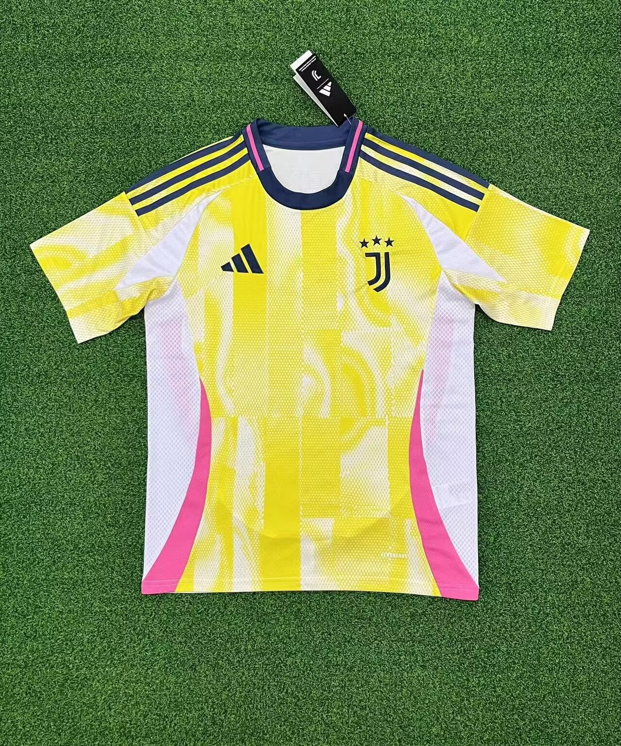 Juventus away player version T-shirt 24/25